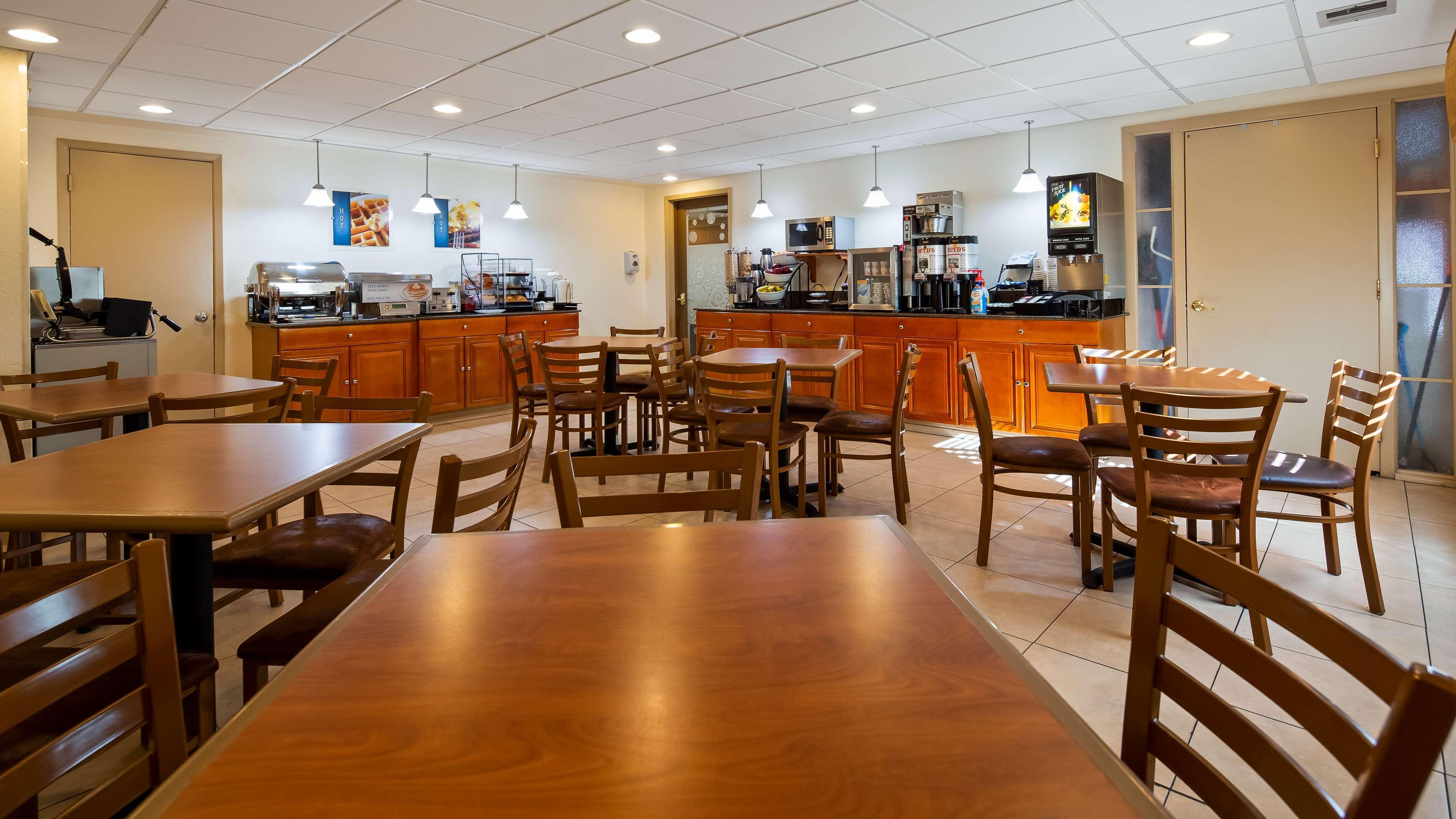 Best Western Inn & Suites Ontario Exterior foto